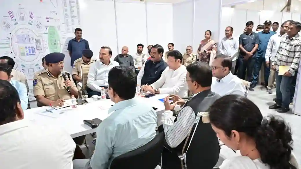 मंत्री ने तेलंगाना राइजिंग ग्लोबल समिट की तैयारियों की समीक्षा