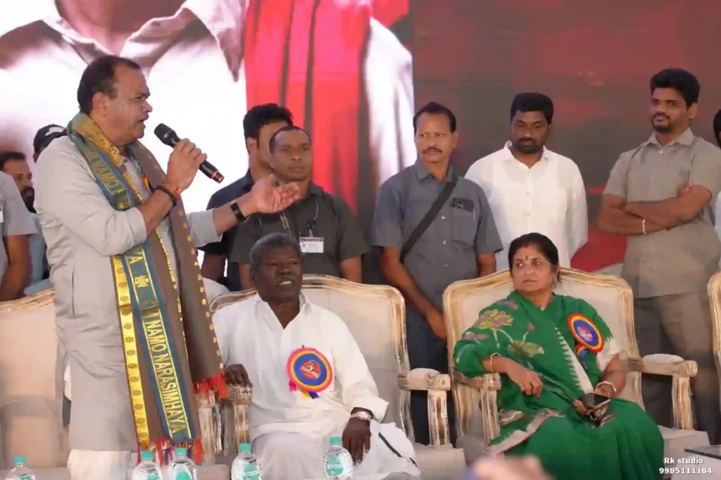 News Hindi : मंत्री कोमटिरेड्डी ने गुम्मडी नारसैया की बायोपिक के लिए पहली क्लैप दी