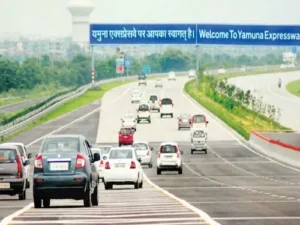 15 दिसंबर से यमुना एक्सप्रेसवे पर गाड़ियों की स्पीड पर रोक