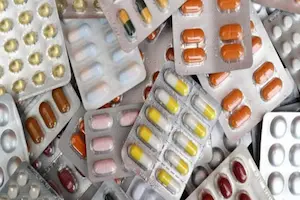 गाजियाबाद में नकली दवा उत्पादन का खुलासा, दो दबोचे गए