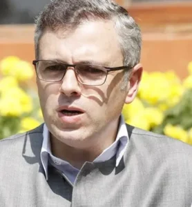 सीएम उमर का संदेश, कश्मीर और दिल्ली में अलग बयान नहीं देता