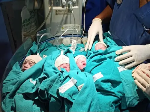 Latest News : इंदौर की शबनम ने एक साथ चार बच्चों को जन्म दिया