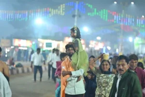 मेडारम मेला में रिकॉर्ड भीड़ के लिए स्थायी ढांचे और व्यापक विकास