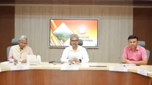 महाप्रबंधक ने ट्रेन परिचालन सुरक्षा की समीक्षा की