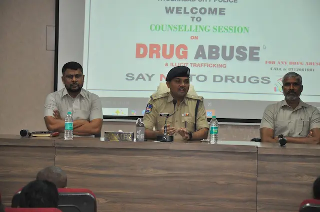 नशा उपभोक्ताओं व उनके अभिभावकों के लिए काउंसलिंग सत्र आयोजित