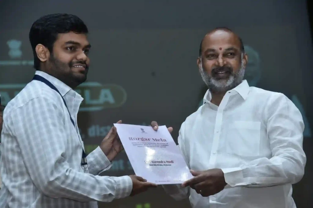 Job Fair : रोज़गार मेला युवाओं में आत्मविश्वास बढ़ा रहा है – केंद्रीय मंत्री