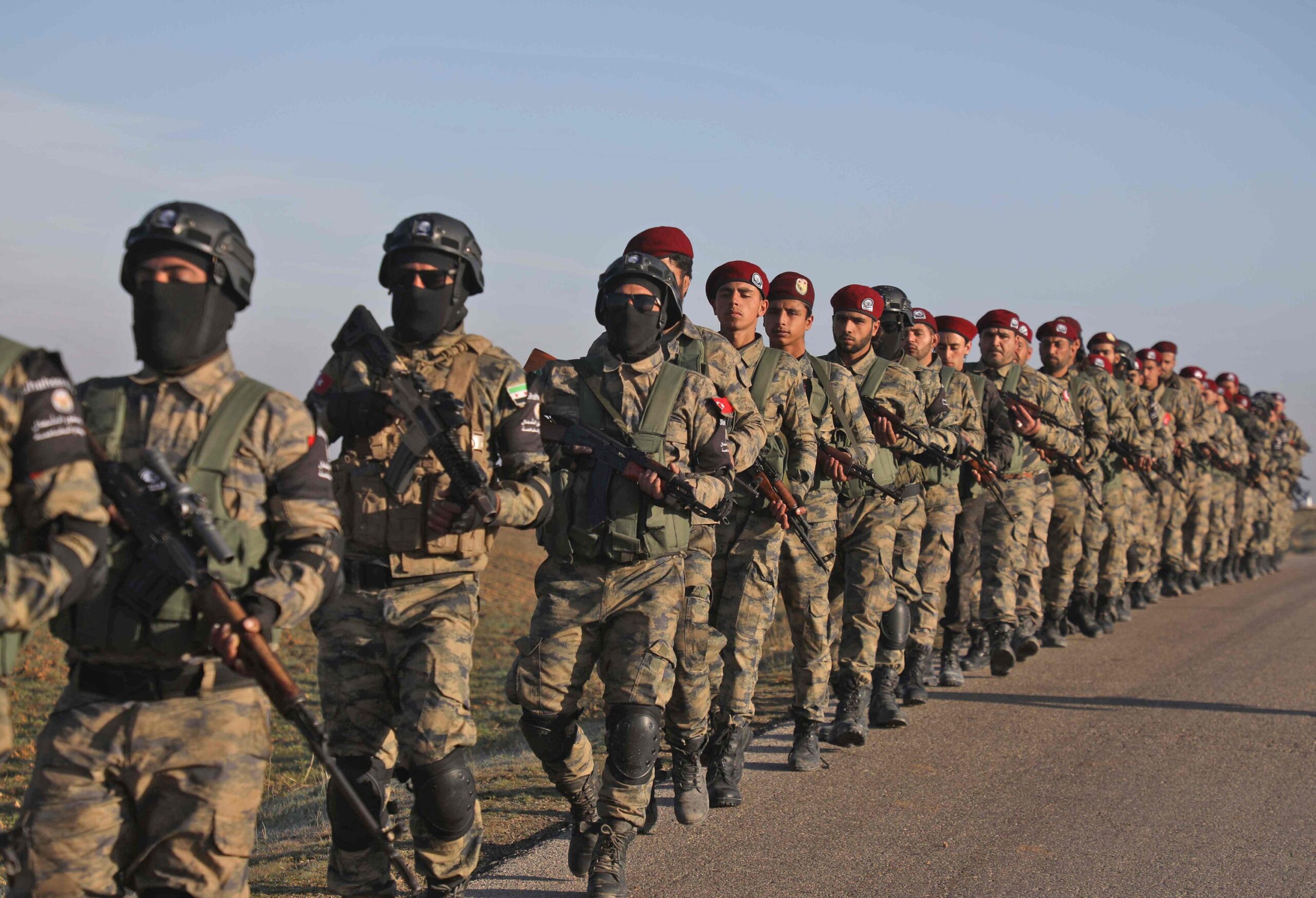 Aleppo में कर्फ्यू सीरियाई सेना और SDF के बीच झड़पें तेज