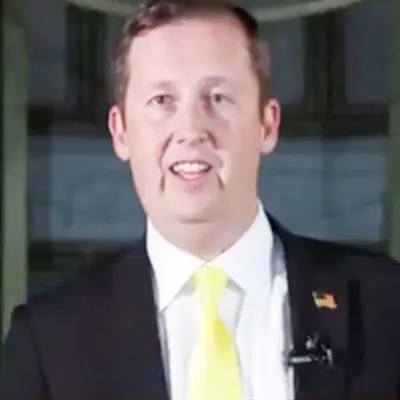 Delhi- अमेरिका के नए राजदूत गोर पहुंचे भारत, संबंधों को नई ऊर्जा देने का दावा