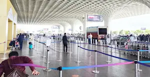 Mumbai- मुंबई एयरपोर्ट पर 3.05 किलो सोना बरामद, 12 कैप्सूल में छिपाकर लाया गया