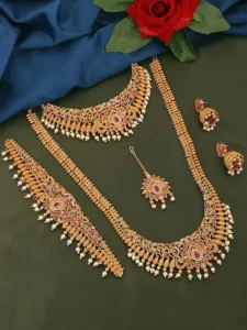 सोने-चांदी की कीमतों में रिकॉर्ड तोड़ उछाल