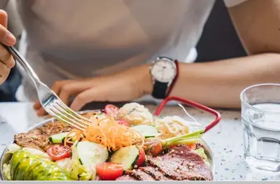 Health- डाइट बदलकर वजन घटाना संभव, एक्सपर्ट्स ने दी सलाह