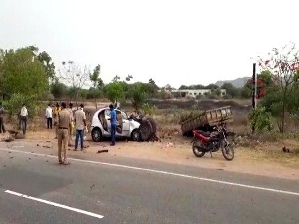 Suryapet accident news : भाई के सामने बहन की मौत, सूर्यापेट हादसे ने झकझोरा