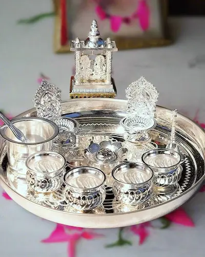 Silver: चांदी की रिकॉर्ड उड़ान