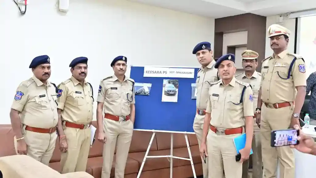 गिरफ्तार