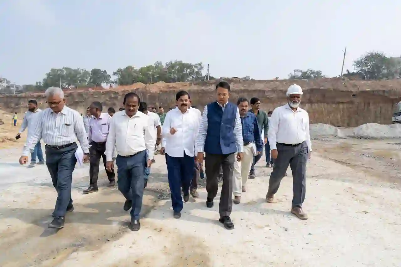 विशेष मुख्य सचिव ने न्यू उस्मानिया अस्पताल निर्माण स्थल का निरीक्षण किया