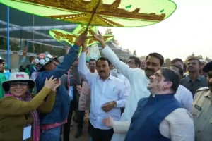 अंतरराष्ट्रीय पतंग और मिठाई महोत्सव शुरू