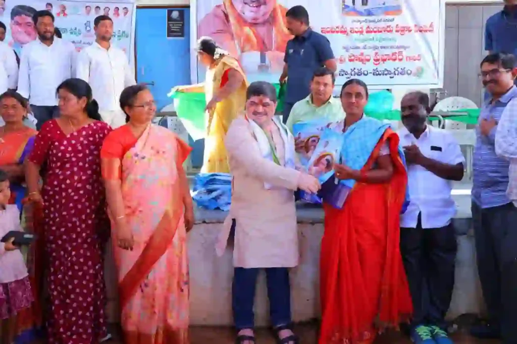 Minister : राजनीति से ऊपर उठकर पात्र लाभार्थियों को इंदिरम्मा आवास