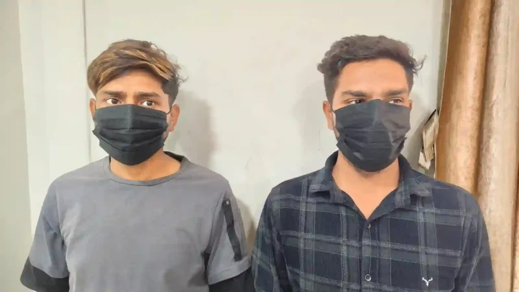 Hyderabad : पुलिस ने सोने की चेन छीनने वाले दो आरोपियों को दबोचा