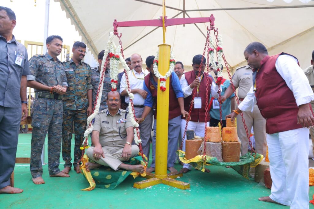 Medaram : मेडारम जातरा का डीजीपी ने निरीक्षण किया