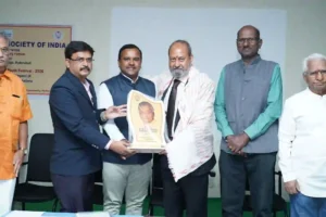 पब्लिक रिलेशंस और पत्रकारिता दोनों का आधार सत्य और सूचना का प्रसार – डॉ. अजीत