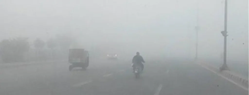 Bihar- बिहार में कोहरे- ठंड का कहर जारी, 5.5 डिग्री पर पहुंचा पारा