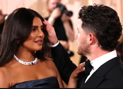 Mumbai- गोल्डन ग्लोब अवॉर्ड्स 2026 में प्रियंका चोपड़ा का जलवा, लुक ने लूटी महफिल