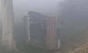 UP- तीर्थ यात्रा के दौरान हादसा, मौनी अमावस्या पर जीप पलटी, पांच जख्मी