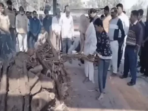 ज़हरीले पानी ने छीना पिता, चार बेटियां बेसहारा