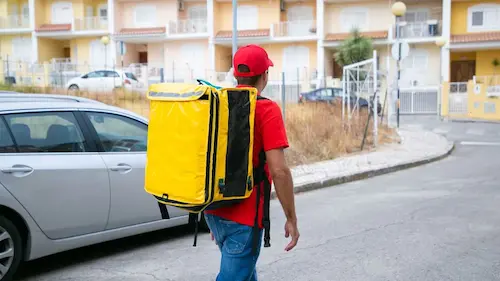 डिलीवरी बॉय