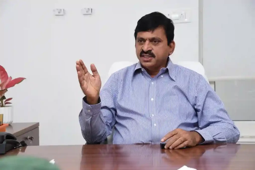 Hyderabad : सार्वजनिक सेवा में सुधार के उद्देश्य से राजस्व प्रणाली में  व्यापक परिवर्तन – पोंगुलेटी