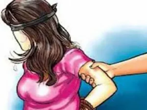 लड़की ने ठुकराया प्रपोजल