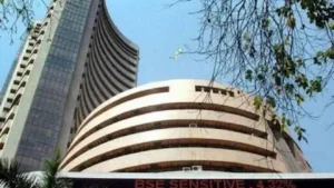 सेंसेक्स 250 अंक लुढ़ककर 83,628 पर बंद