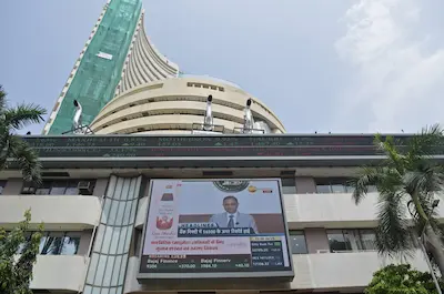 शेयर बाजार में जबरदस्त तेजी, सेंसेक्स 300 अंक उछला