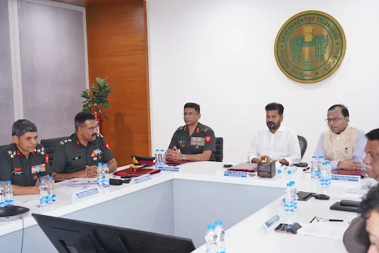 सैन्य–नागरिक