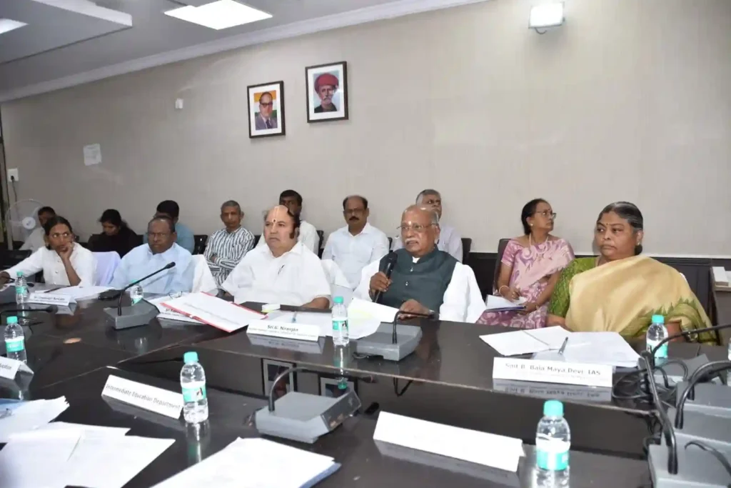 Hyderabad : बीसी आयोग विद्यार्थियों के डेटा संग्रह में हो रही देरी पर चिंता व्यक्त की