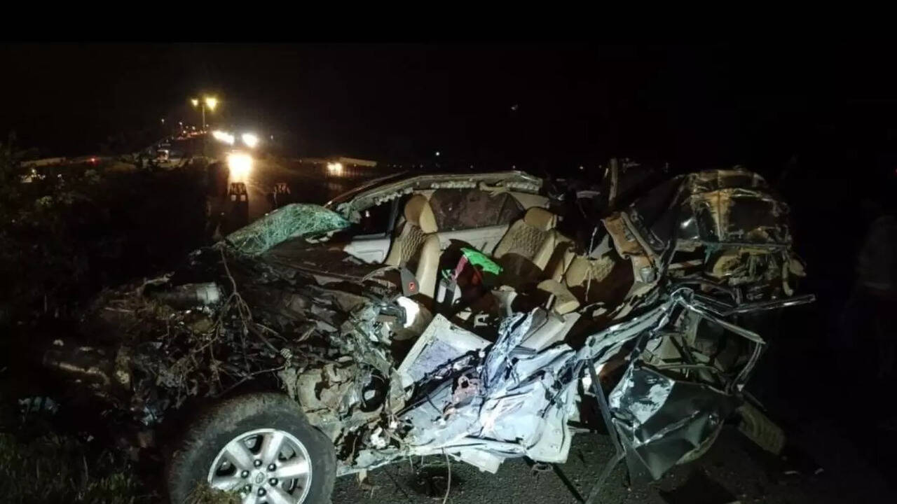 Car bus collision Bangalore