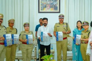 मुख्यमंत्री से महिला पुलिसकर्मियों के लिए विशेष दल गठित करने की सिफारिश