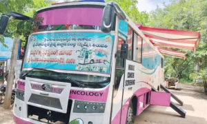 कैंसर स्क्रीनिंग बस खुद चलाकर लॉन्च, बालकृष्ण की बड़ी पहल!
