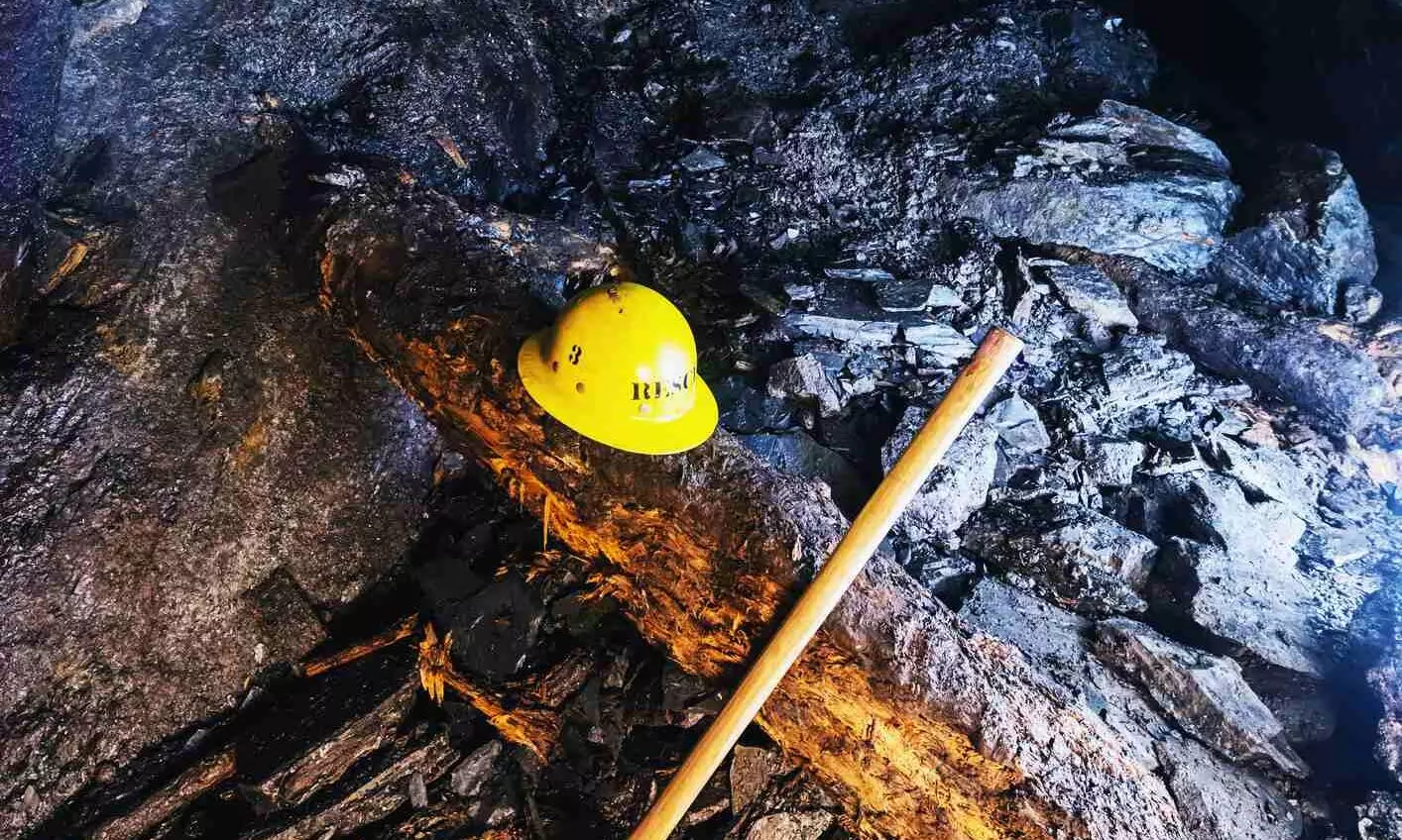 कोयला खदान में धमाका 10 मजदूरों की मौत, हड़कंप!