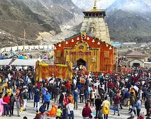 National- केदारनाथ यात्रा पर मौसम की मार, हेलीकॉप्टर उड़ानें सीमित, शटल सेवा में 30% कटौती