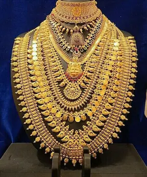 Gold: सोना-चांदी में भारी उछाल