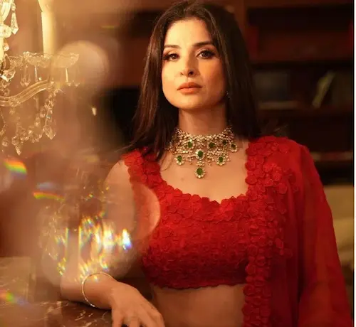 Entertainment- रियलिटी प्लेटफॉर्म पर उभरी महीप कपूर की पर्सनैलिटी