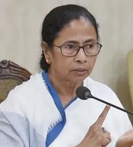 WB- सीईसी की चेतावनी पर ममता का हमला, बोलीं– सरकार के पिछलग्गू बनकर काम कर रहे
