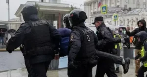 रूस में भारतीय छात्रों पर संकट