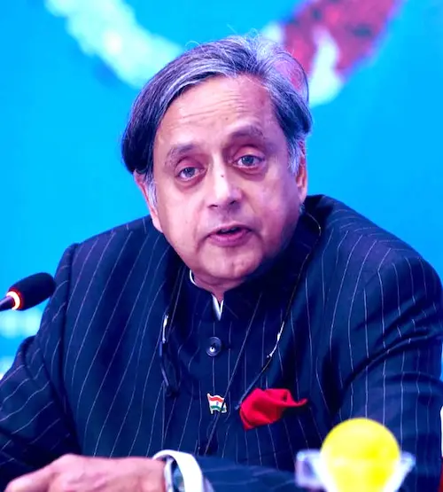 National- ‘वंदे मातरम’ विवाद पर शशि थरूर का बयान, देशभक्ति दिल से होनी चाहिए