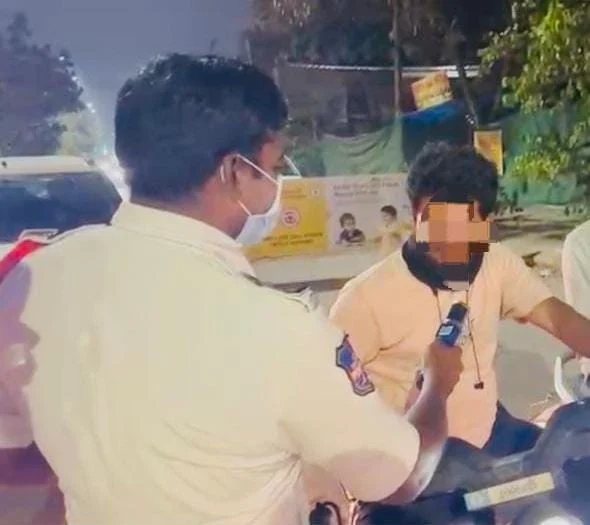 गिरफ्तार