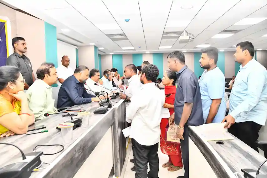 GHMC : प्रजावाणी शिकायतों का त्वरित समाधान सुनिश्चित किया जाए – आर. वी. कर्णन