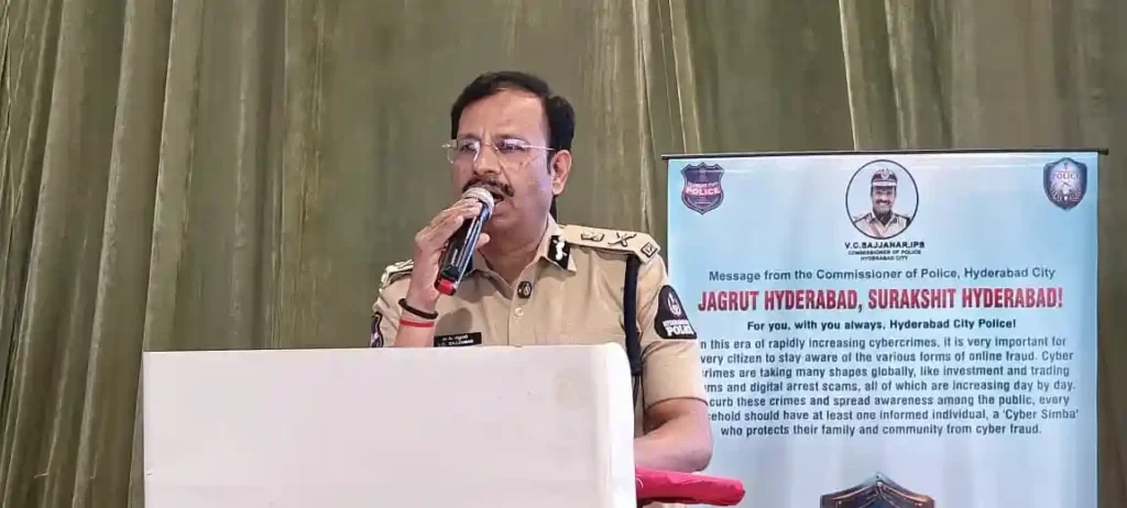 Financial : साइबर जाल में फंसकर जीवन बर्बाद न करें – वी.सी. सज्जनार