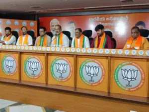 केंद्रीय मंत्री का कांग्रेस-बीआरएस-एमआईएम पर तीखा हमला