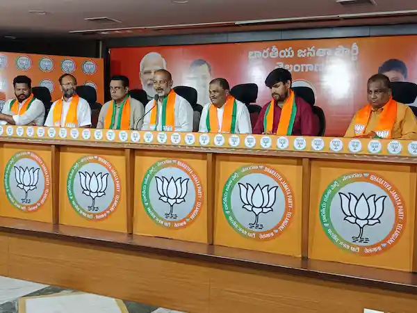 Bandi Sanjay : केंद्रीय मंत्री का कांग्रेस-बीआरएस-एमआईएम पर तीखा हमला